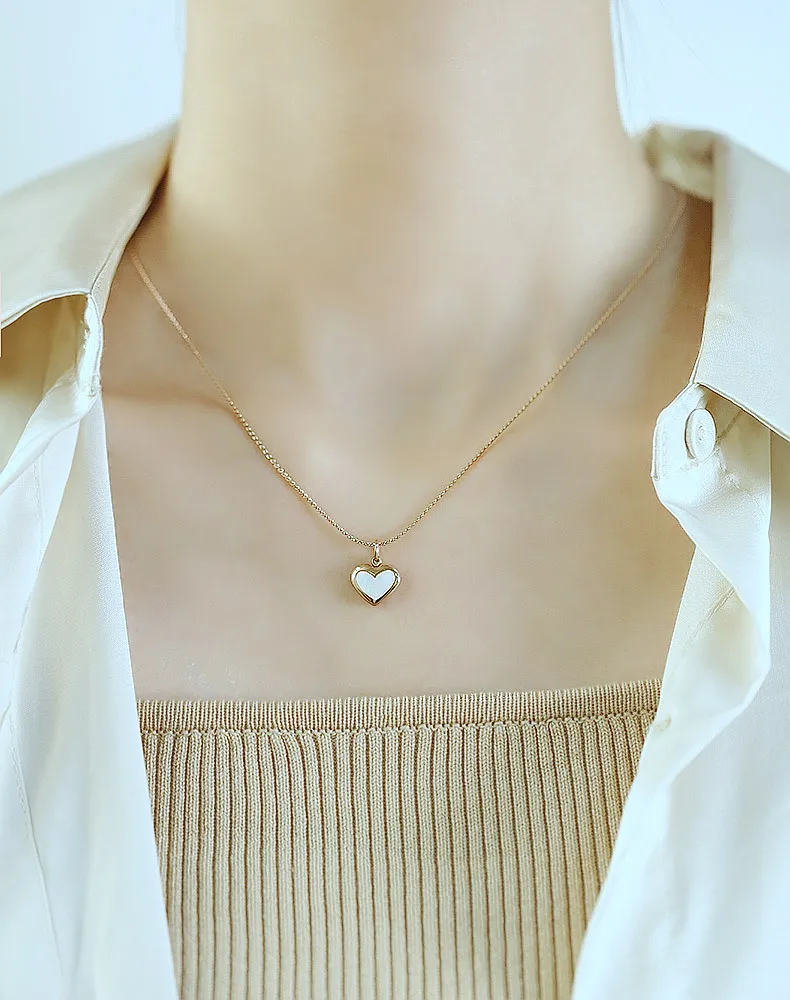 Cyue Personality And Cold Wind Titanium Steel Love Necklace Female Niche Design Sense Fashionable Stainless Clavicle Chain
Cyue Personality And Cold Wind Titanium Steel Love Necklace Female Niche Design Sense Fashionable Stainless Clavicle Chain