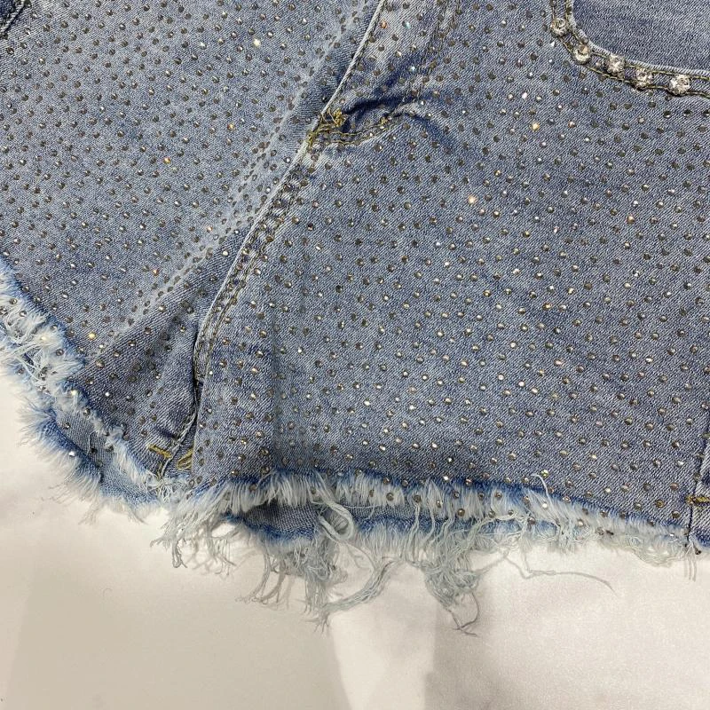 SISPELL Casual Denim Shorts For Female High Waist Slimming Patchwork Tassel Pure Color Women's Shorts Fashion Summerwear 2021
SISPELL Casual Denim Shorts For Female High Waist Slimming Patchwork Tassel Pure Color Women's Shorts Fashion Summerwear 2021
