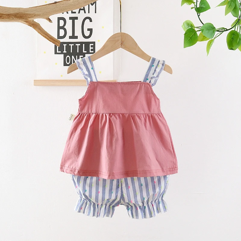Summer 2pcs set Girls camisole blouse Bow Sleeveless top+stripe shorts simple Two-piece suit children Cute clothing for girl
Summer 2pcs set Girls camisole blouse Bow Sleeveless top+stripe shorts simple Two-piece suit children Cute clothing for girl