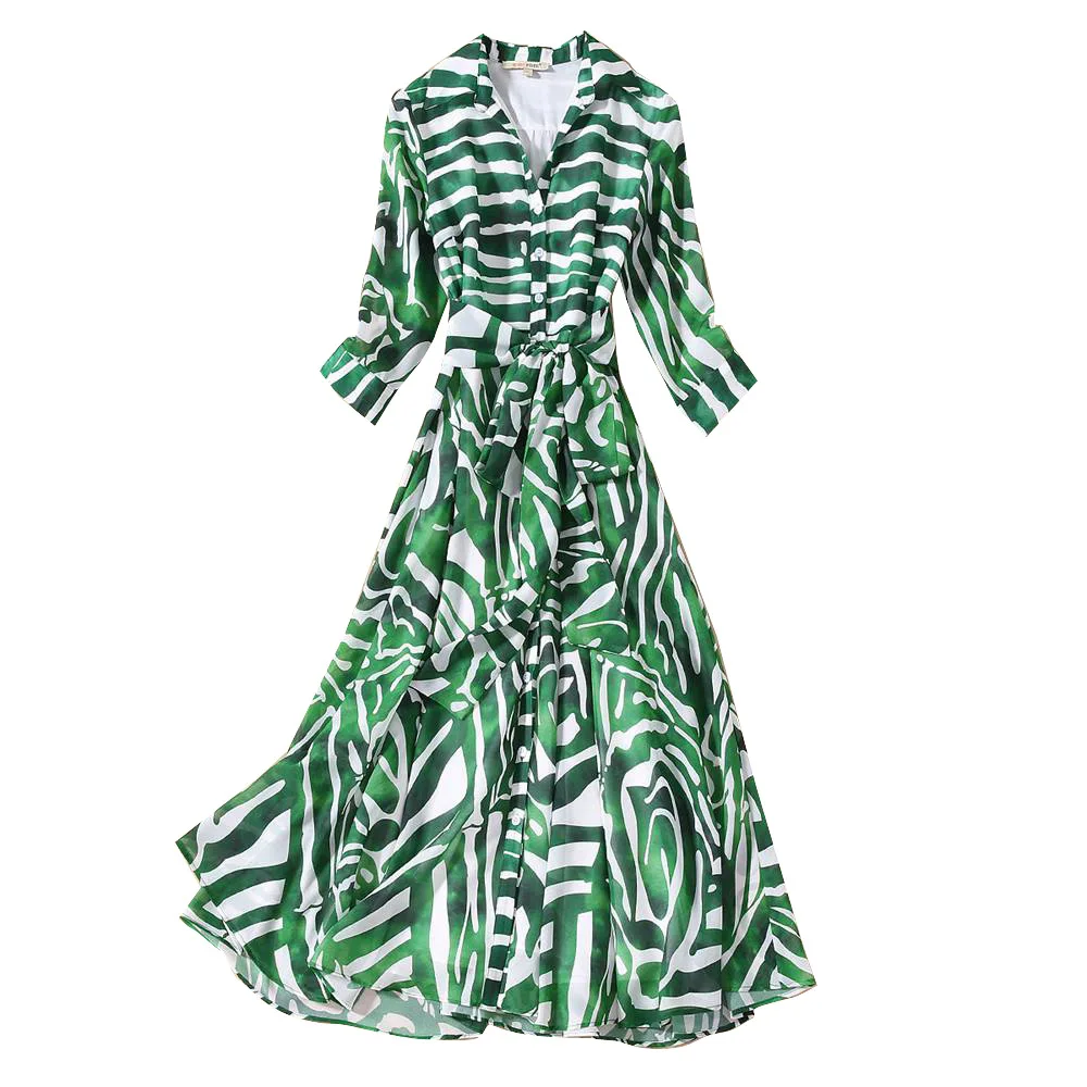 European Runway Dress 2020 Women Vintage Turn-down Collar Long Sleeve Printed Maxi Dress Fashion Vestido Feminino
European Runway Dress 2020 Women Vintage Turn-down Collar Long Sleeve Printed Maxi Dress Fashion Vestido Feminino