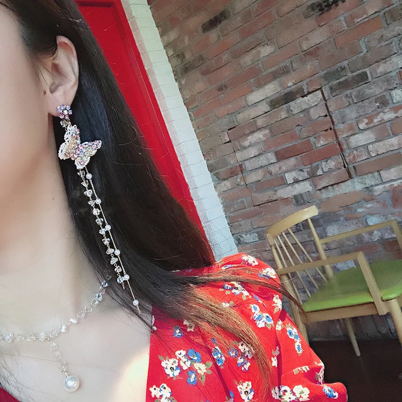 Fashion Hot Sale Korean Butterfly Rhinestone Drop Earrings For Women Elegant Crystal Tassel Pendientes Party Jewelry
Fashion Hot Sale Korean Butterfly Rhinestone Drop Earrings For Women Elegant Crystal Tassel Pendientes Party Jewelry