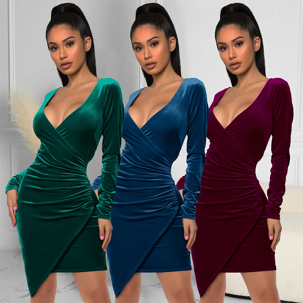 Deep v-neck sexy dress ladies dress long-sleeved solid color dress gold velvet evening dress party date skirt
Deep v-neck sexy dress ladies dress long-sleeved solid color dress gold velvet evening dress party date skirt