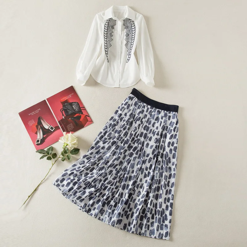 European and American women's wear spring 2022 new Long sleeve embroidered shirt Printed pleated skirt Fashion suits XXL
European and American women's wear spring 2022 new Long sleeve embroidered shirt Printed pleated skirt Fashion suits XXL