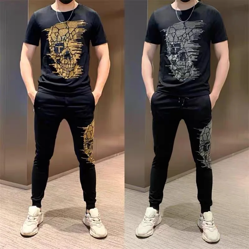 Men's fashion hot drilling sportswear suit men's T-shirt+pants casual jacket suit
Men's fashion hot drilling sportswear suit men's T-shirt+pants casual jacket suit