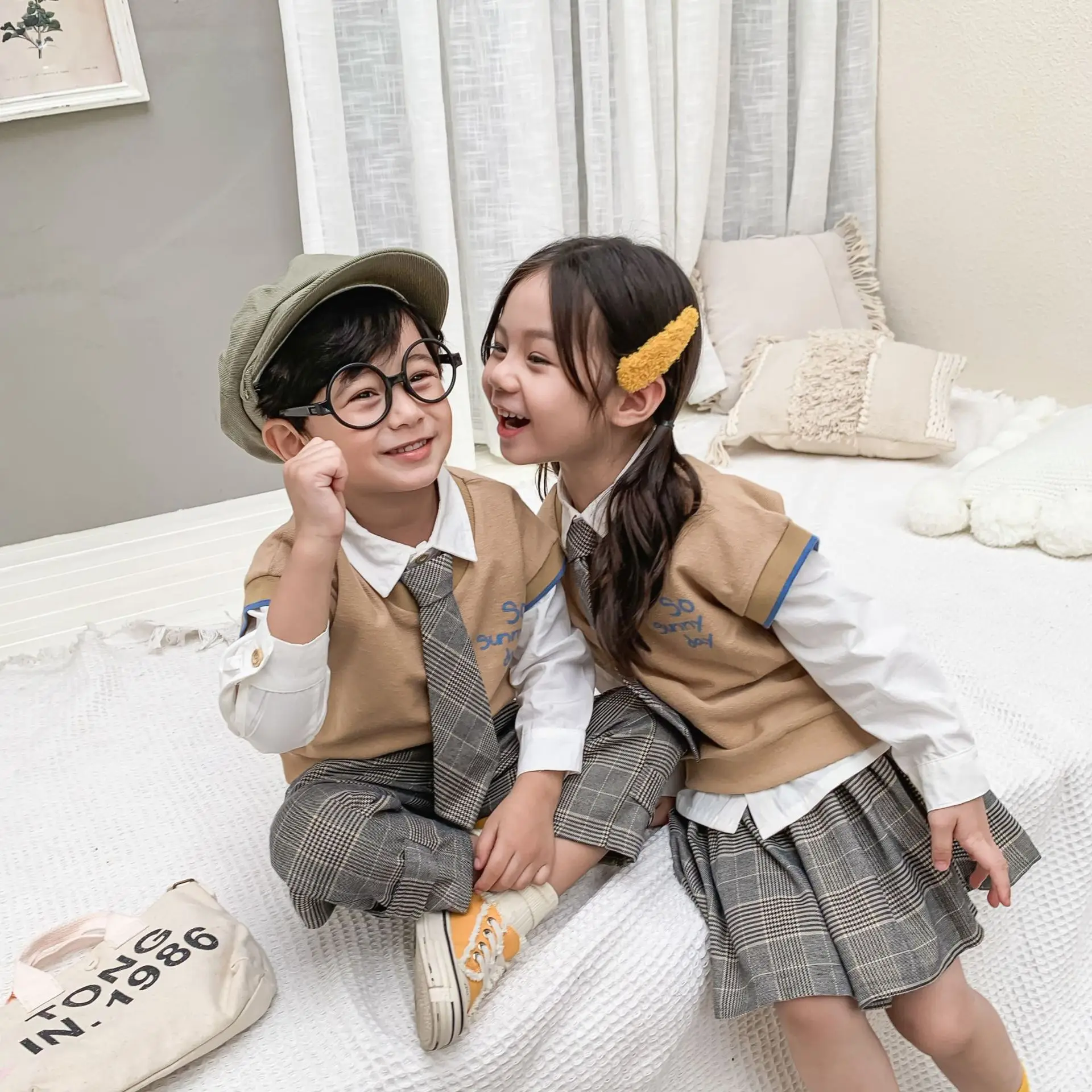 Baby Boys and Girls Clothing Sets 2019 Autumn New Children's School Costume Kids Knitted Vests+shirt+pants/skirt Christmas Suit 
Baby Boys and Girls Clothing Sets 2019 Autumn New Children's School Costume Kids Knitted Vests+shirt+pants/skirt Christmas Suit