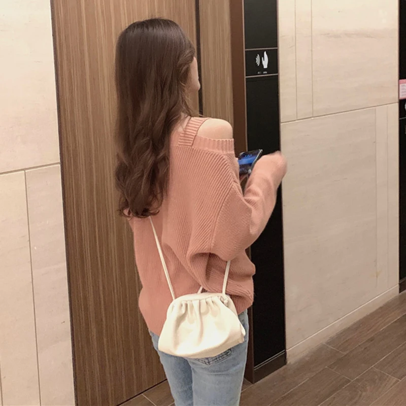 HWLZLTZHT Autumn Winter Fashion Sweaters Korean Fashion Sexy Pullovers Jumpers Halter Loose Tops 2020 Sexy Sweater Knitwear
HWLZLTZHT Autumn Winter Fashion Sweaters Korean Fashion Sexy Pullovers Jumpers Halter Loose Tops 2020 Sexy Sweater Knitwear