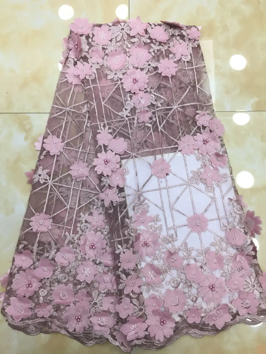 High end applique 3d flowers beaded french net lace fabric pink African party dress/bridal dress lace fabric FJ2785
High end applique 3d flowers beaded french net lace fabric pink African party dress/bridal dress lace fabric FJ2785