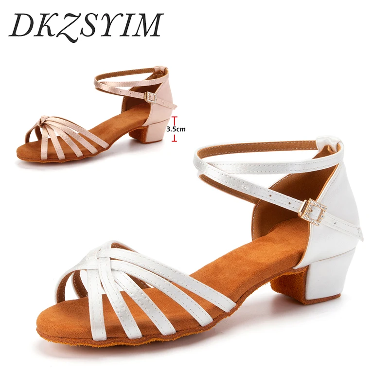 DKZSYIM Latin Dance Shoes Children Low Heel Dance Shoes Tango Soft Bottom Dance Shoes 3cm Girls Salsa Ballroom Shoes for women
DKZSYIM Latin Dance Shoes Children Low Heel Dance Shoes Tango Soft Bottom Dance Shoes 3cm Girls Salsa Ballroom Shoes for women