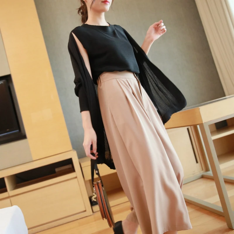 2020 New Summer Knitted Cardigan Ladies Batwing Sleeve Thin Open Stitch Casual Sweater Ladies Ice Silk Sun Protection Cardigans
2020 New Summer Knitted Cardigan Ladies Batwing Sleeve Thin Open Stitch Casual Sweater Ladies Ice Silk Sun Protection Cardigans