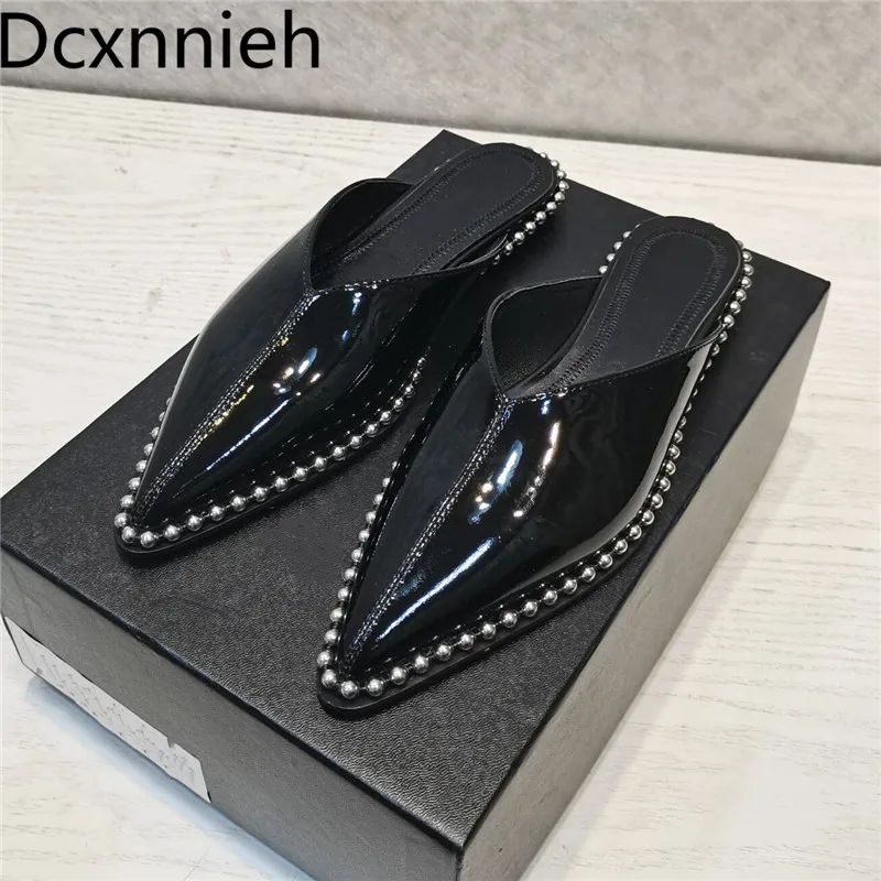 Patent lether Summer pointed toe Flat Slippers string beaded Metal Bordered Woman mules sandals Genuine leather female Lazy Shoe
Patent lether Summer pointed toe Flat Slippers string beaded Metal Bordered Woman mules sandals Genuine leather female Lazy Shoe