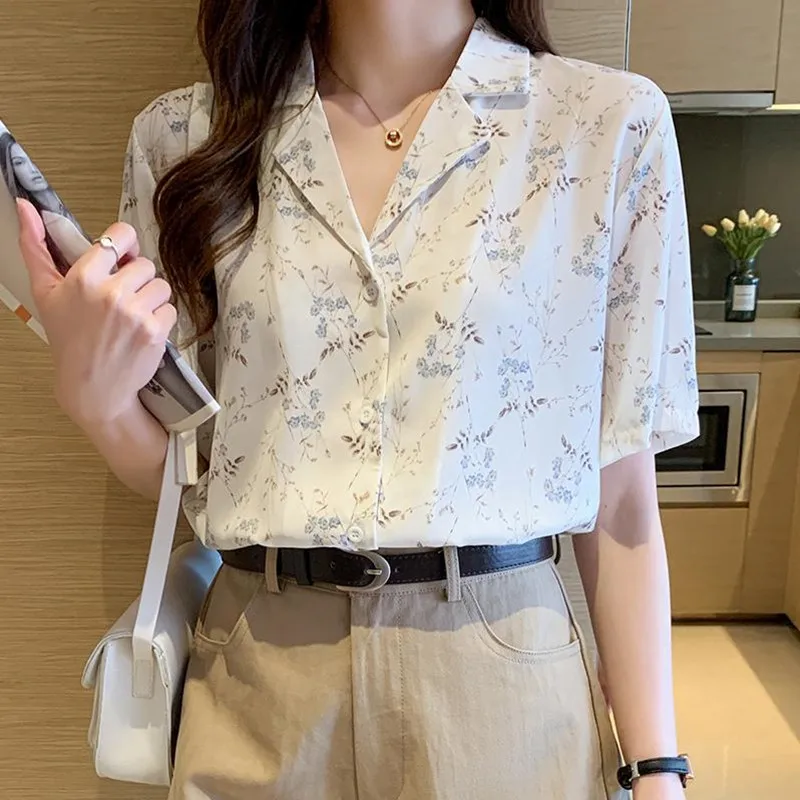 Women's Shirt Printing Blouses for Women Floral Short Sleeve Shirt Black Notched Blouse Female 2021 Fashion Shirts OL Women Tops
Women's Shirt Printing Blouses for Women Floral Short Sleeve Shirt Black Notched Blouse Female 2021 Fashion Shirts OL Women Tops
