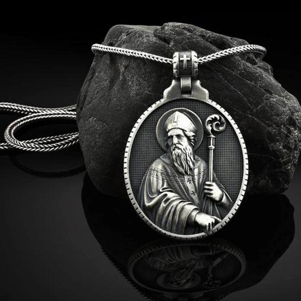 Значок религиозного христианства, медаль папы, католическая Мода, винтажное мужское ожерелье с кулоном, бирка, цепочка, ожерелье, подарок на Хэллоуин
Значок религиозного христианства, медаль папы, католическая Мода, винтажное мужское ожерелье с кулоном, бирка, цепочка, ожерелье, подарок на Хэллоуин