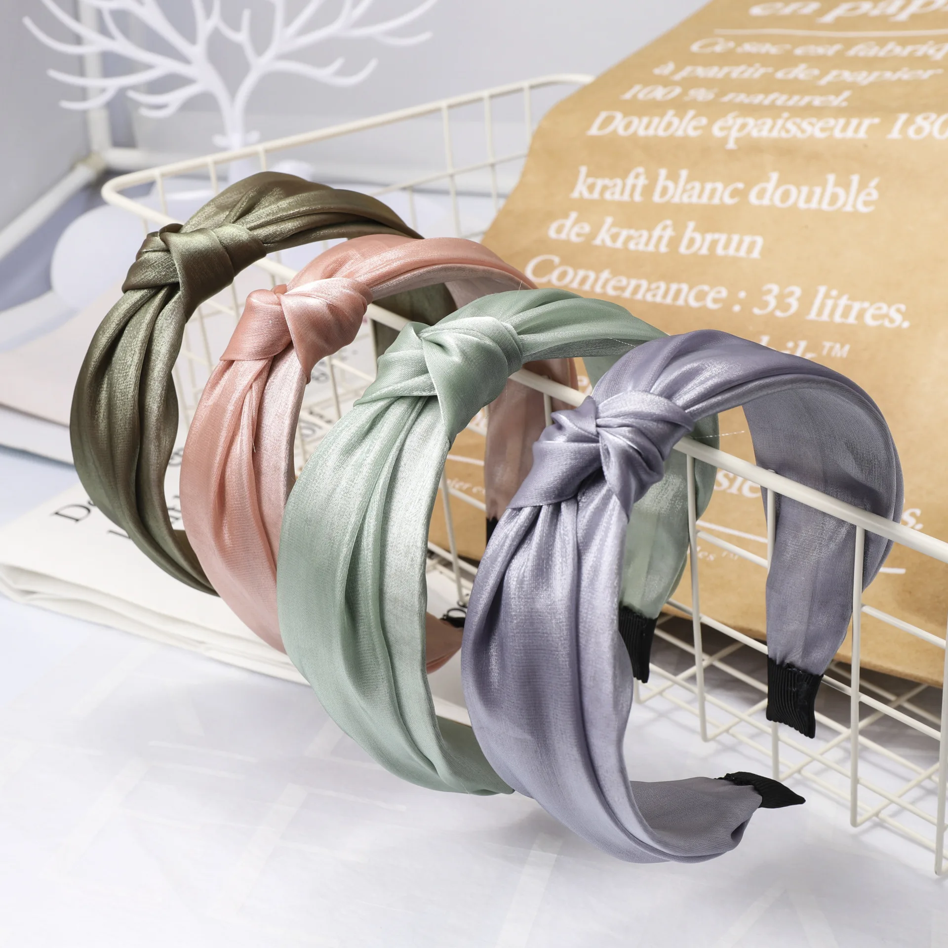 Women Shiny mesh Headband Korean Elegant Hairband High End Shiny Solid Wide Mesh Hair Hoop Lady hair accessories Adults Headwear
Women Shiny mesh Headband Korean Elegant Hairband High End Shiny Solid Wide Mesh Hair Hoop Lady hair accessories Adults Headwear