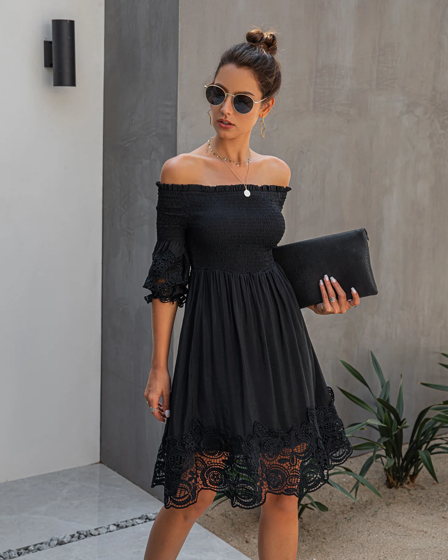 Spring and summer fashion women's one-shoulder open back solid color lace dress
Spring and summer fashion women's one-shoulder open back solid color lace dress