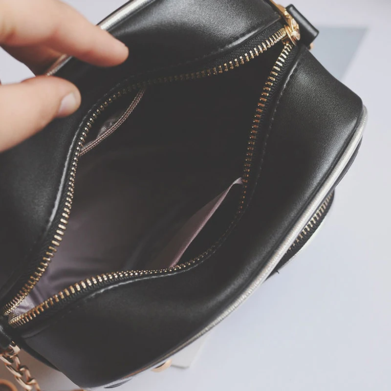 Creative Handbag 2021 Vintage PU Leather Lady Camera Shoulder Bag Female Handbag Chain Messenger Female Crossbody Bag Flap Totes 
Creative Handbag 2021 Vintage PU Leather Lady Camera Shoulder Bag Female Handbag Chain Messenger Female Crossbody Bag Flap Totes