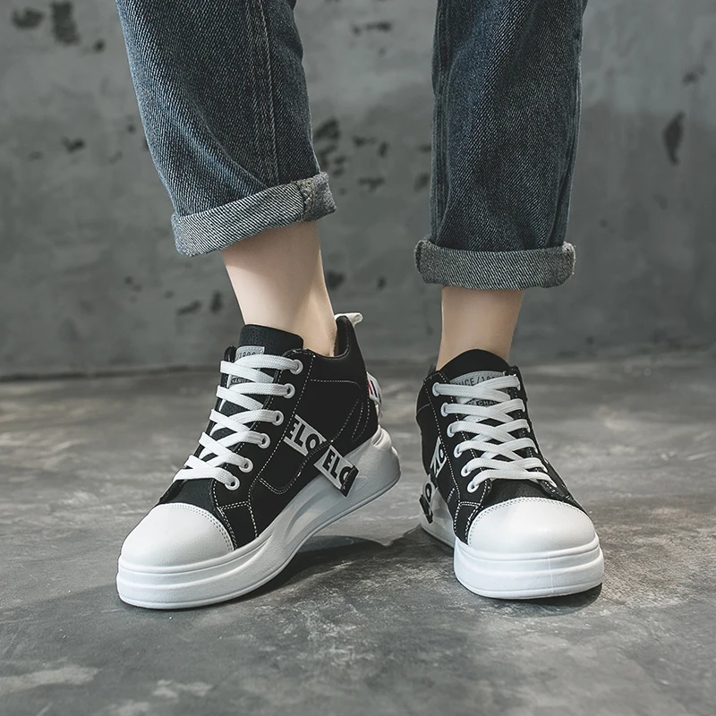 New Women Shoes Warm High Top Platform Sneakers PU Leather Print Casual Shoes Woman Lace-Up Black Sneakers Comfortable Flats 
New Women Shoes Warm High Top Platform Sneakers PU Leather Print Casual Shoes Woman Lace-Up Black Sneakers Comfortable Flats