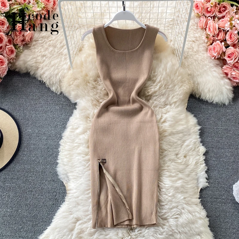 HangCode Ladies Dresses 2021 Summer Solid Zipper Design Split Knit Bodycon Dress Elegant Office Dress Korean Party Tank Dress
HangCode Ladies Dresses 2021 Summer Solid Zipper Design Split Knit Bodycon Dress Elegant Office Dress Korean Party Tank Dress