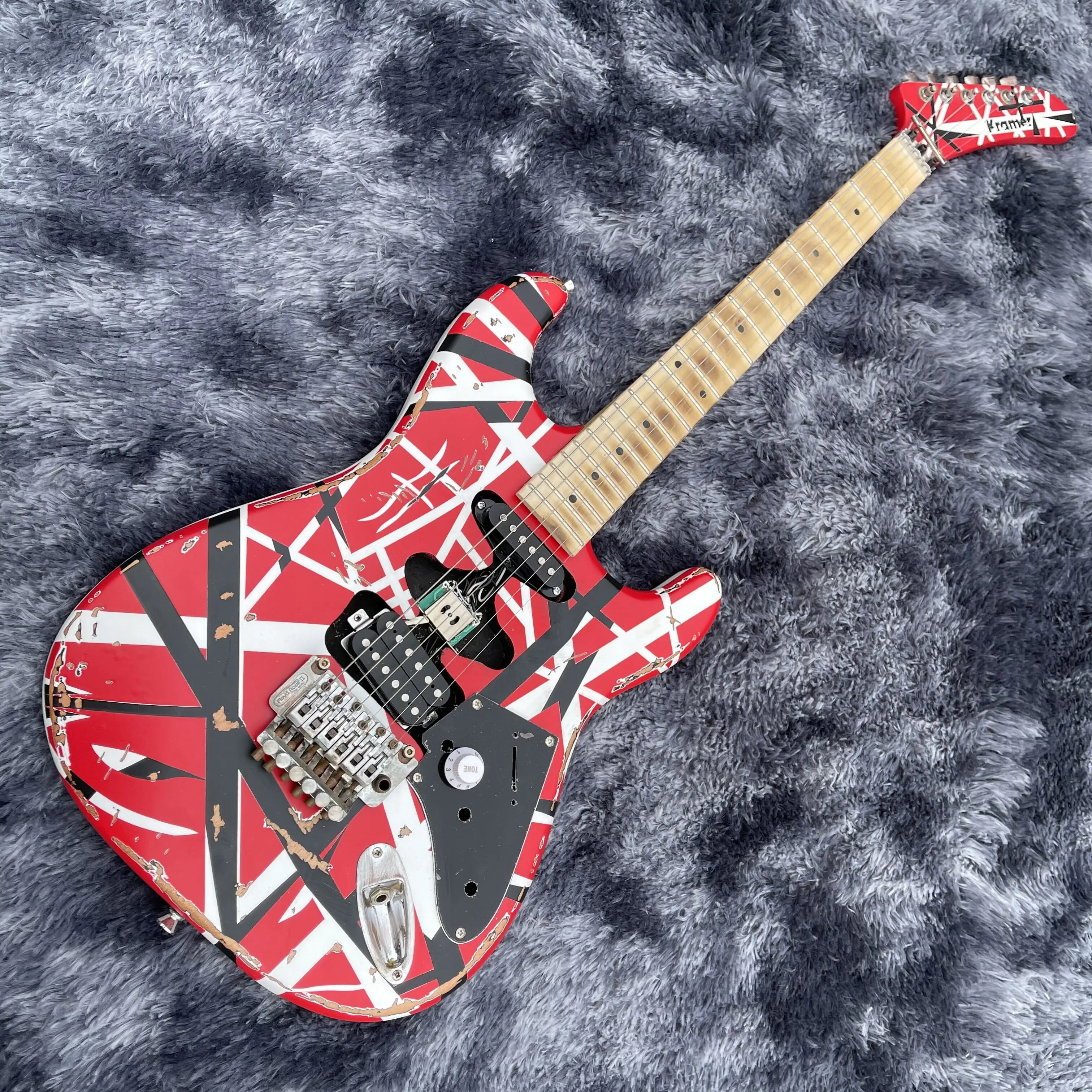 Kram 5150 Eddie Van Halen Heavy Relic Red Franken Electric Guitar Black White Stripes, Floyd Rose Tremolo Bridge, Slanted Pickup
Kram 5150 Eddie Van Halen Heavy Relic Red Franken Electric Guitar Black White Stripes, Floyd Rose Tremolo Bridge, Slanted Pickup