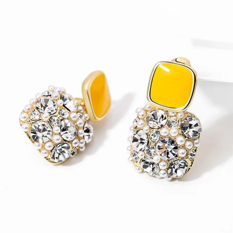 s925 silver needle bright retro earrings female temperament goddess fan wild fashion trendy ear clip ear jewelry crystal
s925 silver needle bright retro earrings female temperament goddess fan wild fashion trendy ear clip ear jewelry crystal
