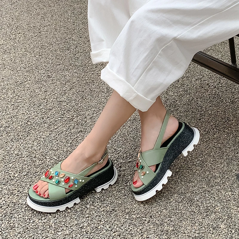 Women Rhinestone Platforms Pumps Peep Toe Summer Sandals Prom Party 2021 Plats New Pearl Quality Genuine Leather Shoes Woman
Women Rhinestone Platforms Pumps Peep Toe Summer Sandals Prom Party 2021 Plats New Pearl Quality Genuine Leather Shoes Woman