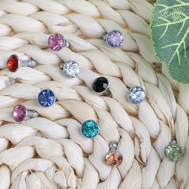 Round Glittering Rhinestone 3.5mm Anti Dust Plug Earphone Stopper For Smart Phone
Round Glittering Rhinestone 3.5mm Anti Dust Plug Earphone Stopper For Smart Phone