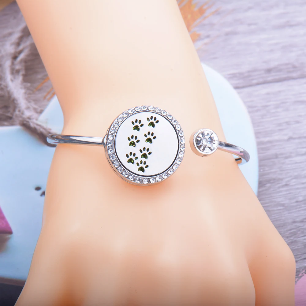 Perfume Bracelet Essential Oil Diffuser Aromatherapy Locket Bracelet Tree of Life 316L Stainless Steel Diffuser Bracelet
Perfume Bracelet Essential Oil Diffuser Aromatherapy Locket Bracelet Tree of Life 316L Stainless Steel Diffuser Bracelet