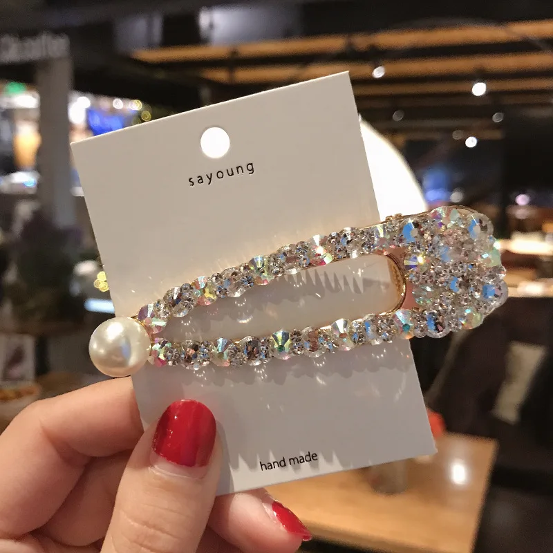 WYINYA Fashionable and elegant alloy material rhinestone inlaid hairpin duckbill clip girl bangs clip side clip headdress
WYINYA Fashionable and elegant alloy material rhinestone inlaid hairpin duckbill clip girl bangs clip side clip headdress