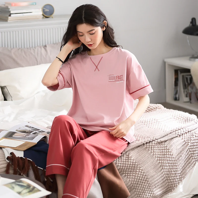 Women Summer Cotton Pajamas Set Cute Pink Letter Short Sleeve Sleepwear Casual Loose Plus Size Women Outdoor T-shirts Homewear
Women Summer Cotton Pajamas Set Cute Pink Letter Short Sleeve Sleepwear Casual Loose Plus Size Women Outdoor T-shirts Homewear