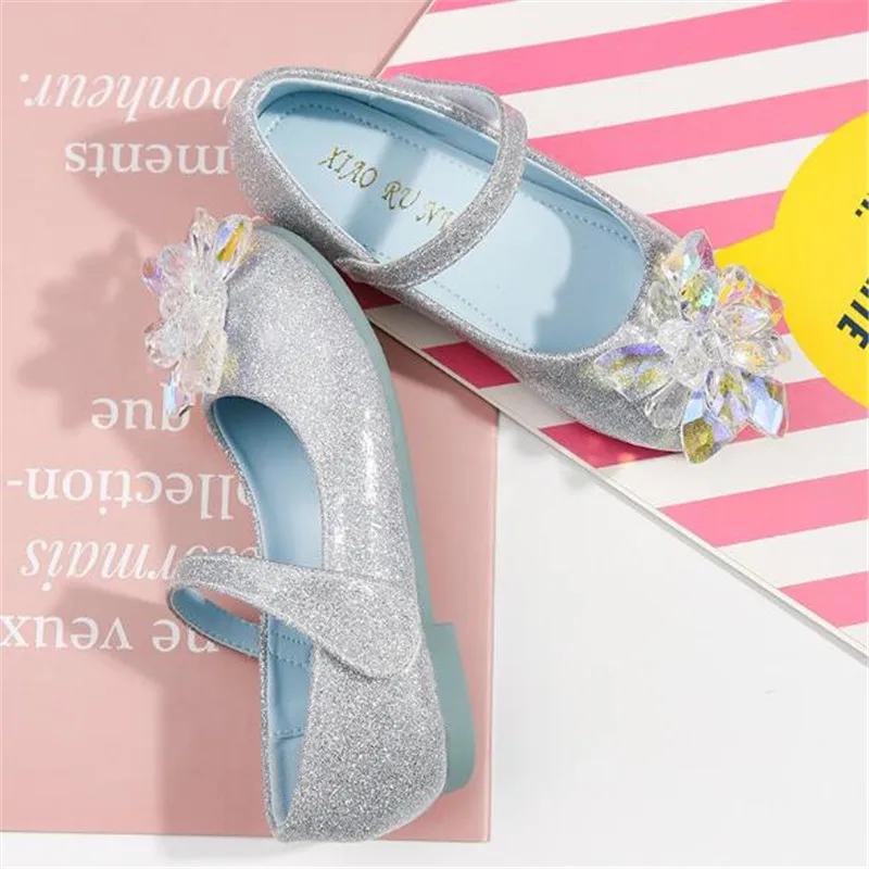 New Children Rhinestone Performance Leather Shoes Student Girls Dress Dance Party Shoes Princess Baby Toddler Moccasins 02
New Children Rhinestone Performance Leather Shoes Student Girls Dress Dance Party Shoes Princess Baby Toddler Moccasins 02