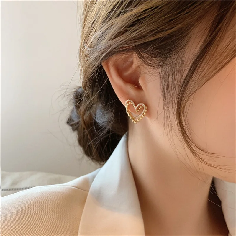 Korean Version Of Jewelry Love Double Rhinestone Heart-Shaped s925 Silver Needle Stud Earrings Fashion Temperament Personality
Korean Version Of Jewelry Love Double Rhinestone Heart-Shaped s925 Silver Needle Stud Earrings Fashion Temperament Personality