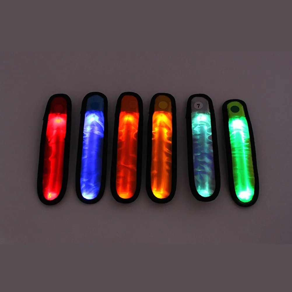 1pcs LED Reflective Backpack Strips Jogging Night Walking Safety Cycling Luminous Arm Strap Reflective LED Arm Wrist Strap Clap
1pcs LED Reflective Backpack Strips Jogging Night Walking Safety Cycling Luminous Arm Strap Reflective LED Arm Wrist Strap Clap
