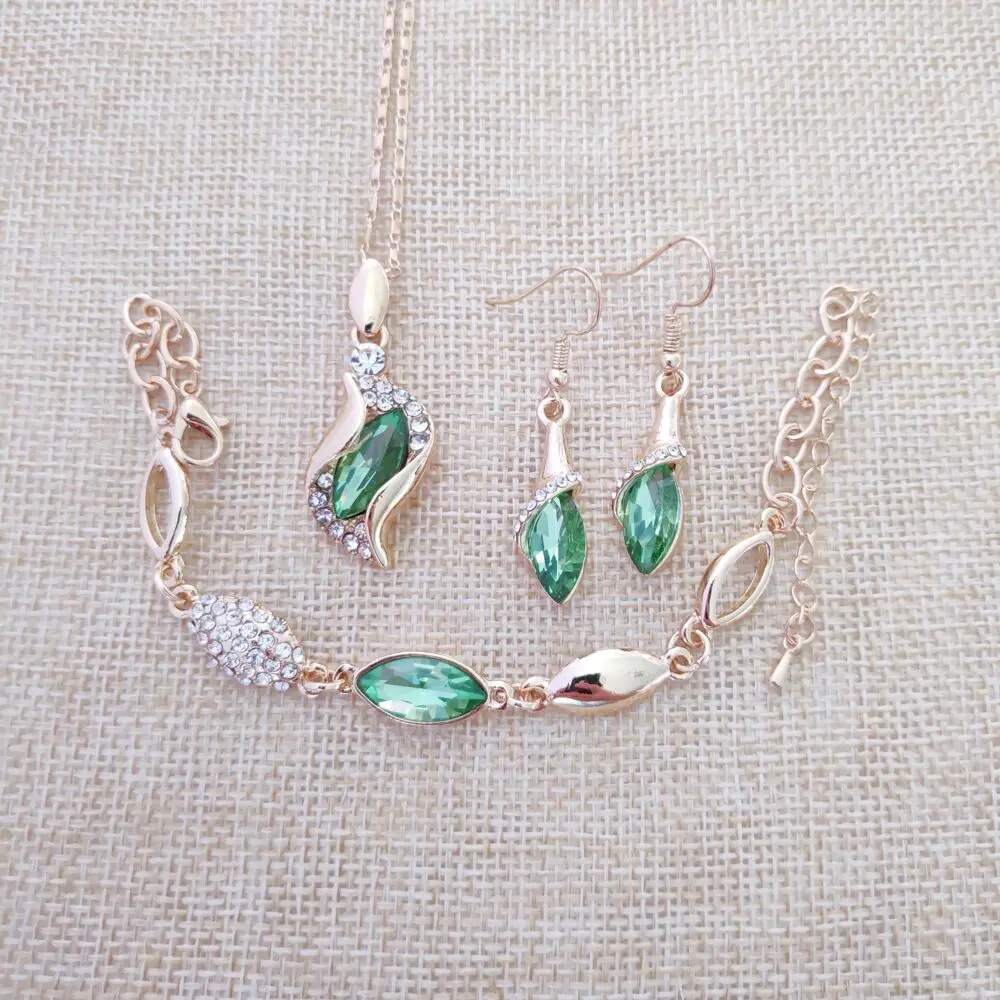 Stylish ladies birthday gifts in sterling silver, wedding jewelry set crystal Necklace bracelet earrings, 3 pieces, free
Stylish ladies birthday gifts in sterling silver, wedding jewelry set crystal Necklace bracelet earrings, 3 pieces, free
