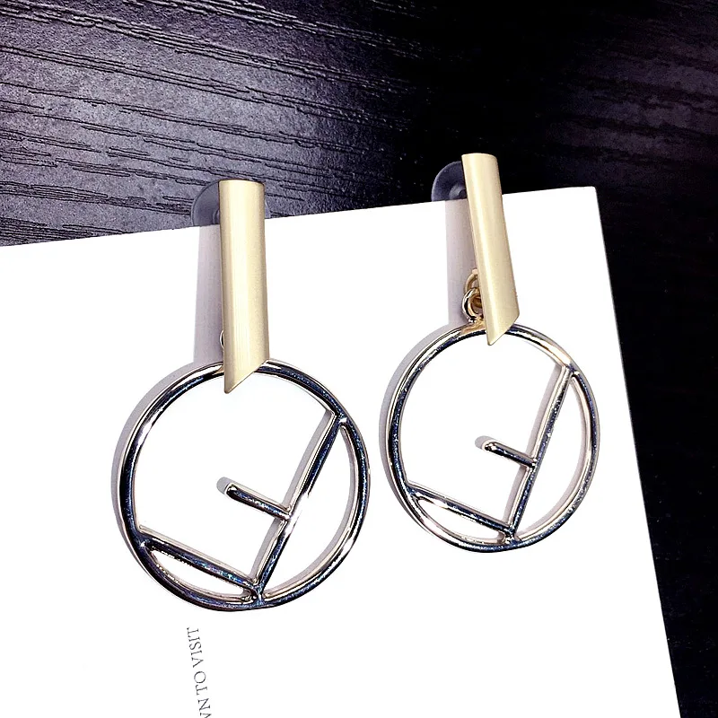 JL Creative Round Circle F Letter Earrings Cool Girls Geometry Earrings Luxury Brand
JL Creative Round Circle F Letter Earrings Cool Girls Geometry Earrings Luxury Brand