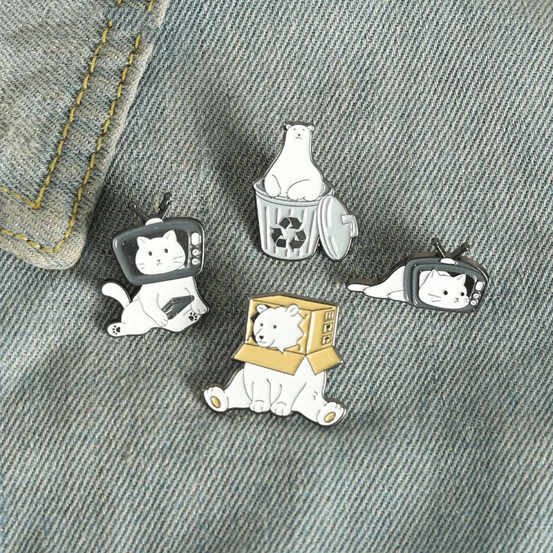 

Polar Bear Cat Enamel Pin Cartoon Brooches Women Recyclable Bin Television Paper Box Lapel Pins Badge Animal Jewelry Wholesale