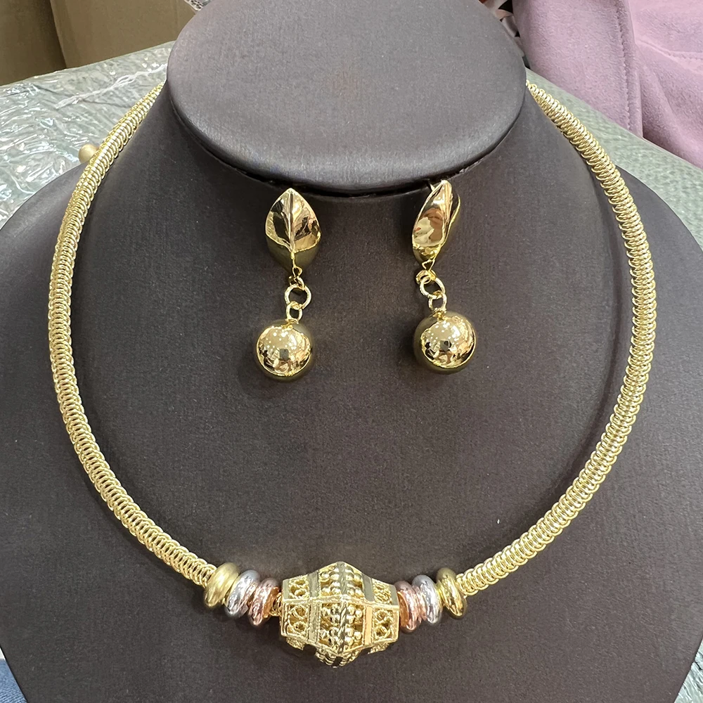 Earrings Fashion Jewelry 2022 Luxury Collar Necklace Gold Plated Beads Jewelry Set Choker Necklaces For Women Wedding
Earrings Fashion Jewelry 2022 Luxury Collar Necklace Gold Plated Beads Jewelry Set Choker Necklaces For Women Wedding