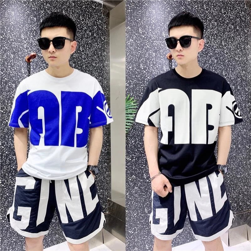 Summer New Men's Casual Suit Shorts Letter Print Short Sleeve T-shirt Loose Round Neck Trend Two piece Half Sleeve tracksuit men
Summer New Men's Casual Suit Shorts Letter Print Short Sleeve T-shirt Loose Round Neck Trend Two piece Half Sleeve tracksuit men