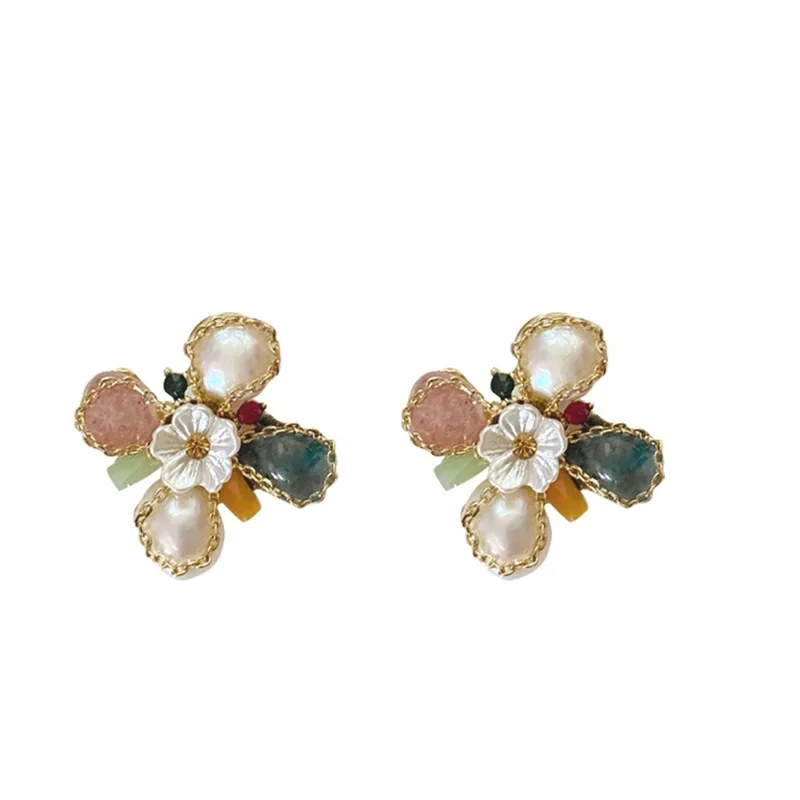 Version of Luxury Mix and Match, Light Luxury, High-end Sense of Small Flower Retro Earrings Ear Clips
Version of Luxury Mix and Match, Light Luxury, High-end Sense of Small Flower Retro Earrings Ear Clips