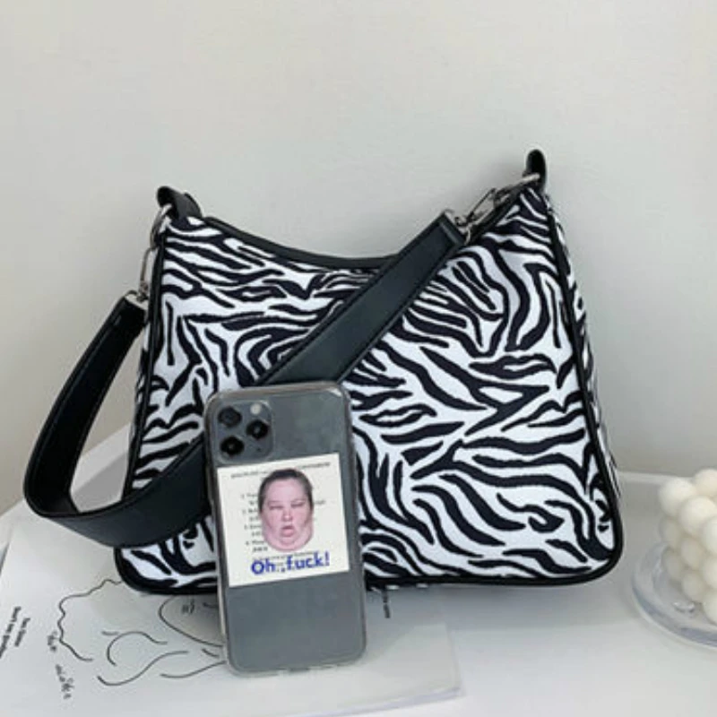 Shoulder Bags Women Zebra Leisure Underarm Chic High Street Purses Daily Shopping Bags Korean Style All-match Handbags Retro New
Shoulder Bags Women Zebra Leisure Underarm Chic High Street Purses Daily Shopping Bags Korean Style All-match Handbags Retro New