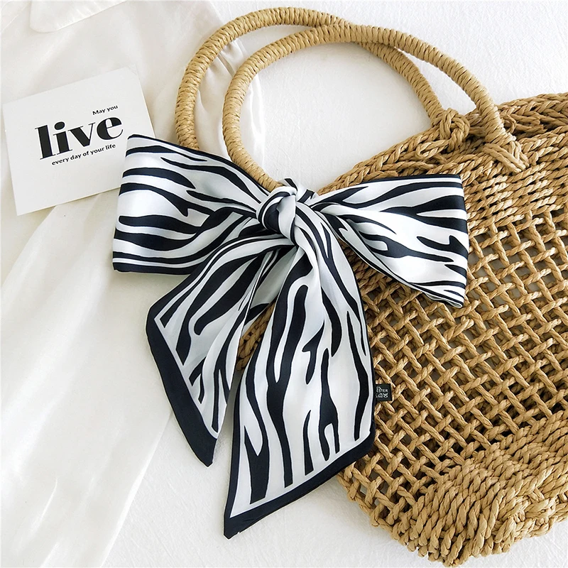 Women Neckerchief Two-Color DIY Bag Handle Small Ribbon Silk Narrow Long Scarf Hair Scarf Hair Tie Band Arm Bag Ribbon Scarf Hot
Women Neckerchief Two-Color DIY Bag Handle Small Ribbon Silk Narrow Long Scarf Hair Scarf Hair Tie Band Arm Bag Ribbon Scarf Hot