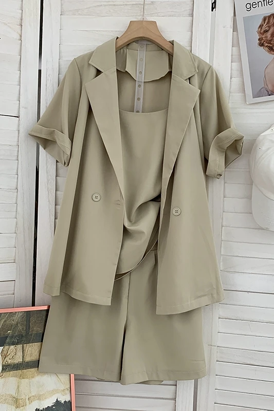 Summer Casual Loose Drape Silky Suit Back Elastic Shorts Adjustable Three-piece Camisole
Summer Casual Loose Drape Silky Suit Back Elastic Shorts Adjustable Three-piece Camisole