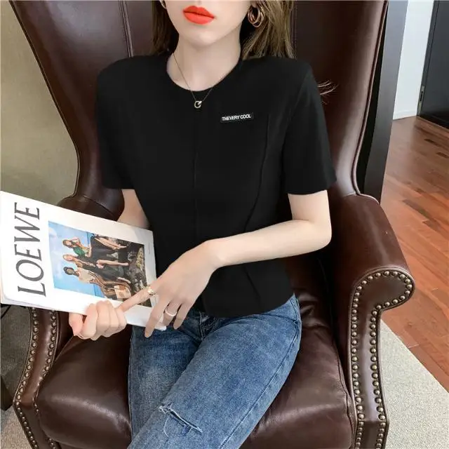 Irregular short T-shirt women's 2021 new foreign style niche design short sleeve open navel shoulder pad top
Irregular short T-shirt women's 2021 new foreign style niche design short sleeve open navel shoulder pad top