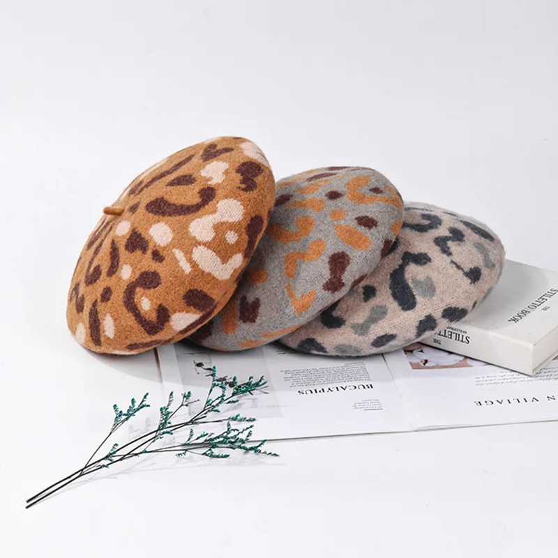 Winter Wool Leopard Print Beret Japanese-Style Retro All-Matching Painter Hat Camouflage Pattern Octagonal Cap Women
Winter Wool Leopard Print Beret Japanese-Style Retro All-Matching Painter Hat Camouflage Pattern Octagonal Cap Women