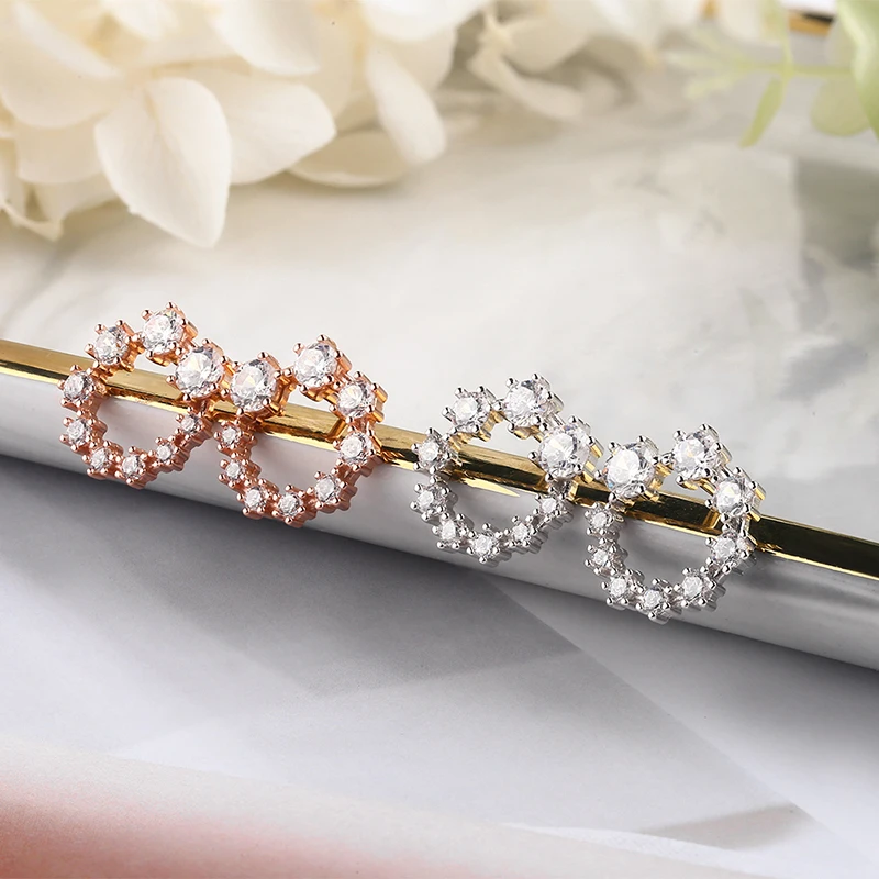 S925 pure silver set with zircon snow star earrings for girls original light luxury earrings4 
S925 pure silver set with zircon snow star earrings for girls original light luxury earrings4