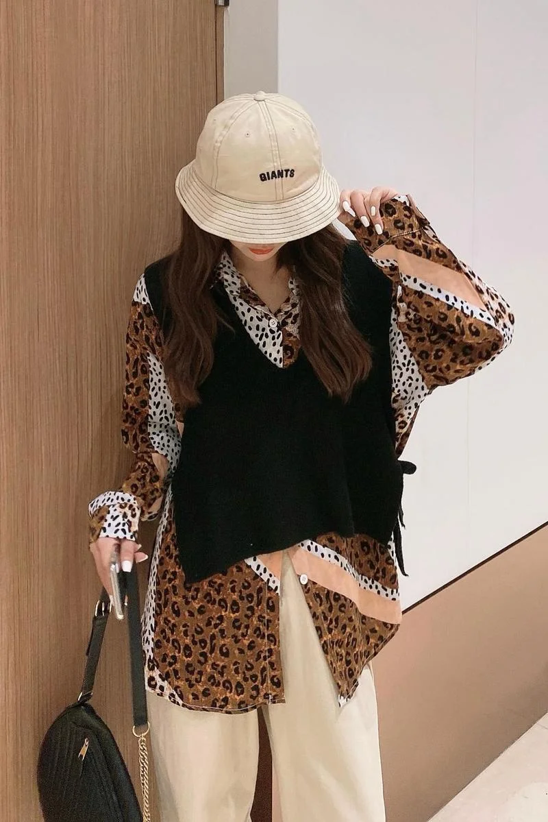 Korean Style Women Shirts Long Sleeve Buttoned Shirts Ladies Tops Leopard Turn-down Collar Color Contrast Woman Tops and Blouses
Korean Style Women Shirts Long Sleeve Buttoned Shirts Ladies Tops Leopard Turn-down Collar Color Contrast Woman Tops and Blouses
