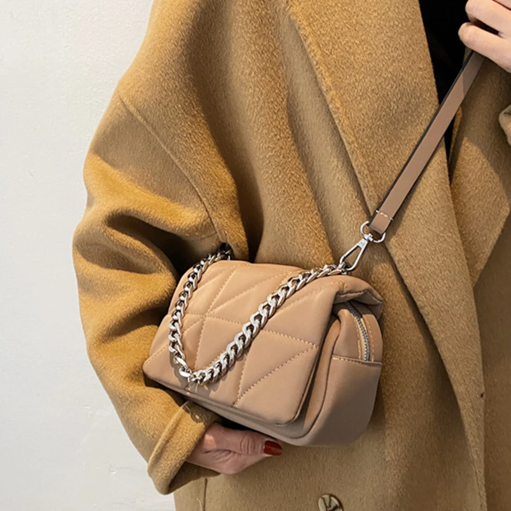 Luxury Lattice Design Shoulder Bags Women Nylon Crossbody Bags 2021 New Vintage Handbags Ladies Messenger Bags Female Purses
Luxury Lattice Design Shoulder Bags Women Nylon Crossbody Bags 2021 New Vintage Handbags Ladies Messenger Bags Female Purses