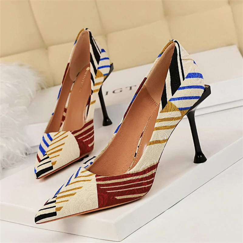 Office Shoes Women Pointed Heels Elegant Shoes For Woman Extreme High Heels Designer Shoes Women Luxury 2020 Ladies High Heels
Office Shoes Women Pointed Heels Elegant Shoes For Woman Extreme High Heels Designer Shoes Women Luxury 2020 Ladies High Heels