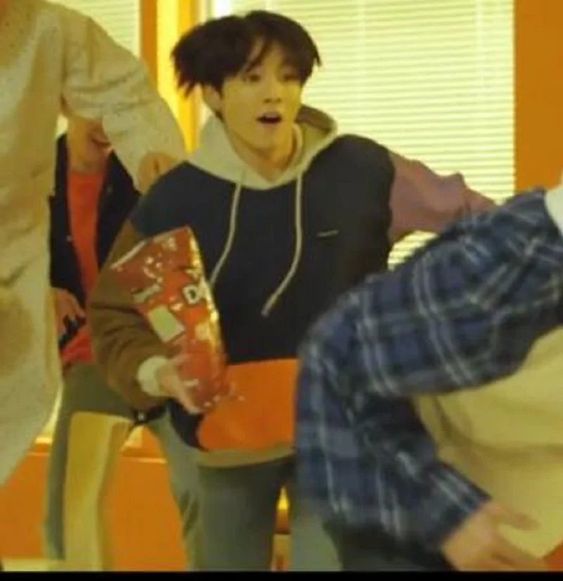 Idol Bangtan Jung Kook Cosplay Costume 3D Print Jacket Hoodie Sweatshirt Tops Color Contrast Jersey Pullover Autumn Spring
Idol Bangtan Jung Kook Cosplay Costume 3D Print Jacket Hoodie Sweatshirt Tops Color Contrast Jersey Pullover Autumn Spring