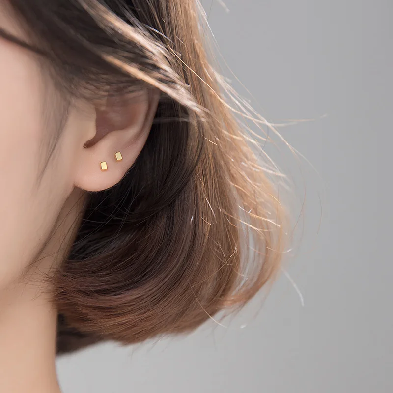 Dreamhonor S925 Sterling Silver Jewelry Mini Square Shape Gold/Silver Color Stud Earrings For Women
Dreamhonor S925 Sterling Silver Jewelry Mini Square Shape Gold/Silver Color Stud Earrings For Women