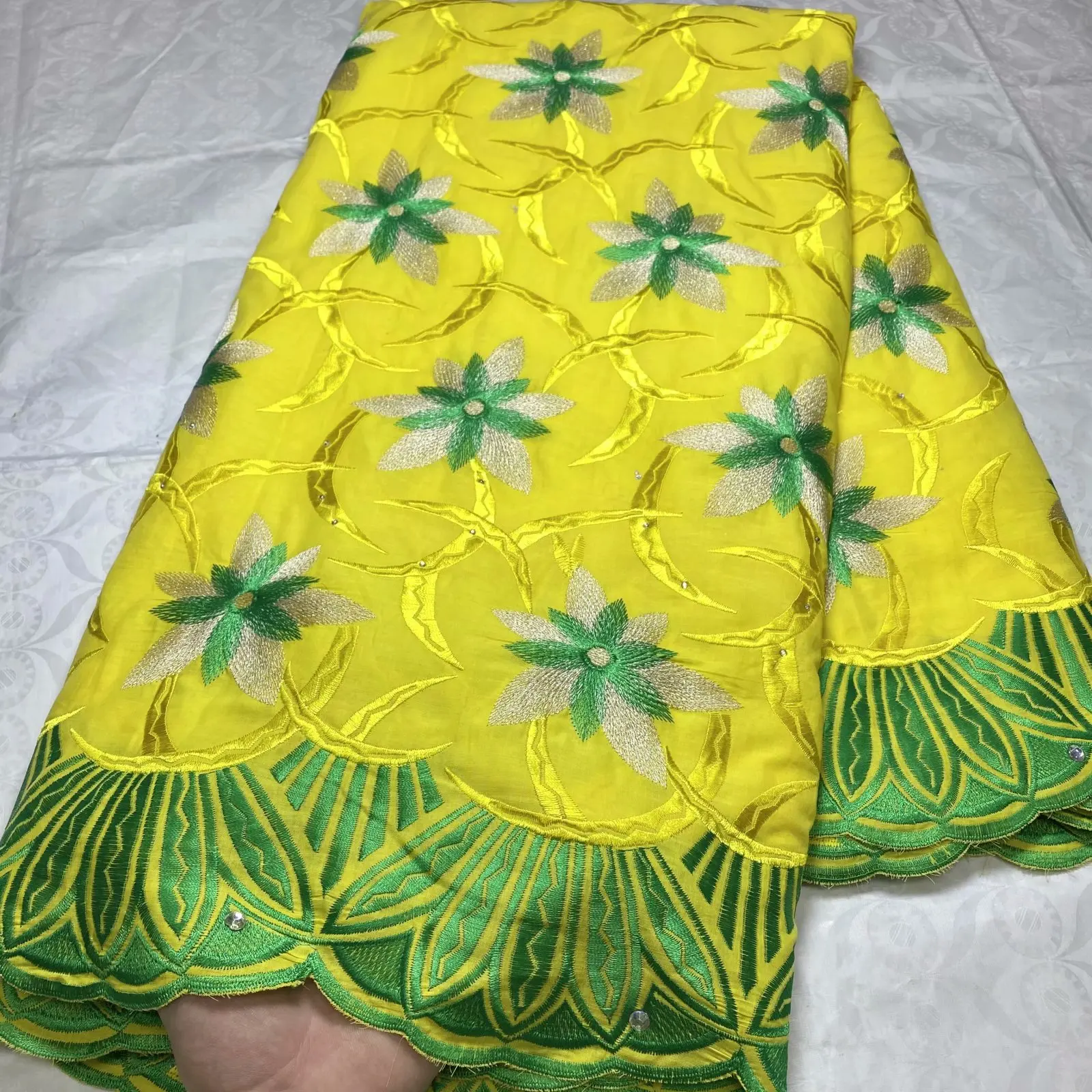 5 Yards African Lace 100% Cotton Swiss Voile Lace In Switzerland Dry Material Nigerian Coton Tissu Tela Embroidered Cloth OC17
5 Yards African Lace 100% Cotton Swiss Voile Lace In Switzerland Dry Material Nigerian Coton Tissu Tela Embroidered Cloth OC17