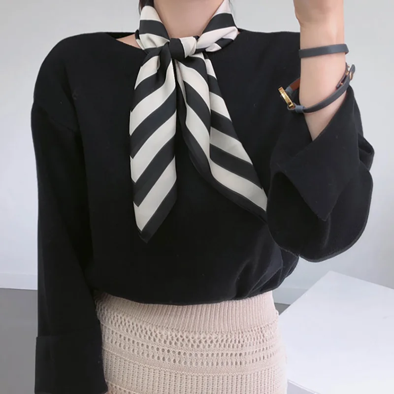 70*70cm dot strip Women's Scarves silk Winter Tarot Decorative Scarf hair band bag tied wrist multiuse
70*70cm dot strip Women's Scarves silk Winter Tarot Decorative Scarf hair band bag tied wrist multiuse